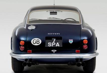 Ferrari 250 GT SWB التي قادها ستيرلينغ موس تباع مقابل 11 مليون دولار